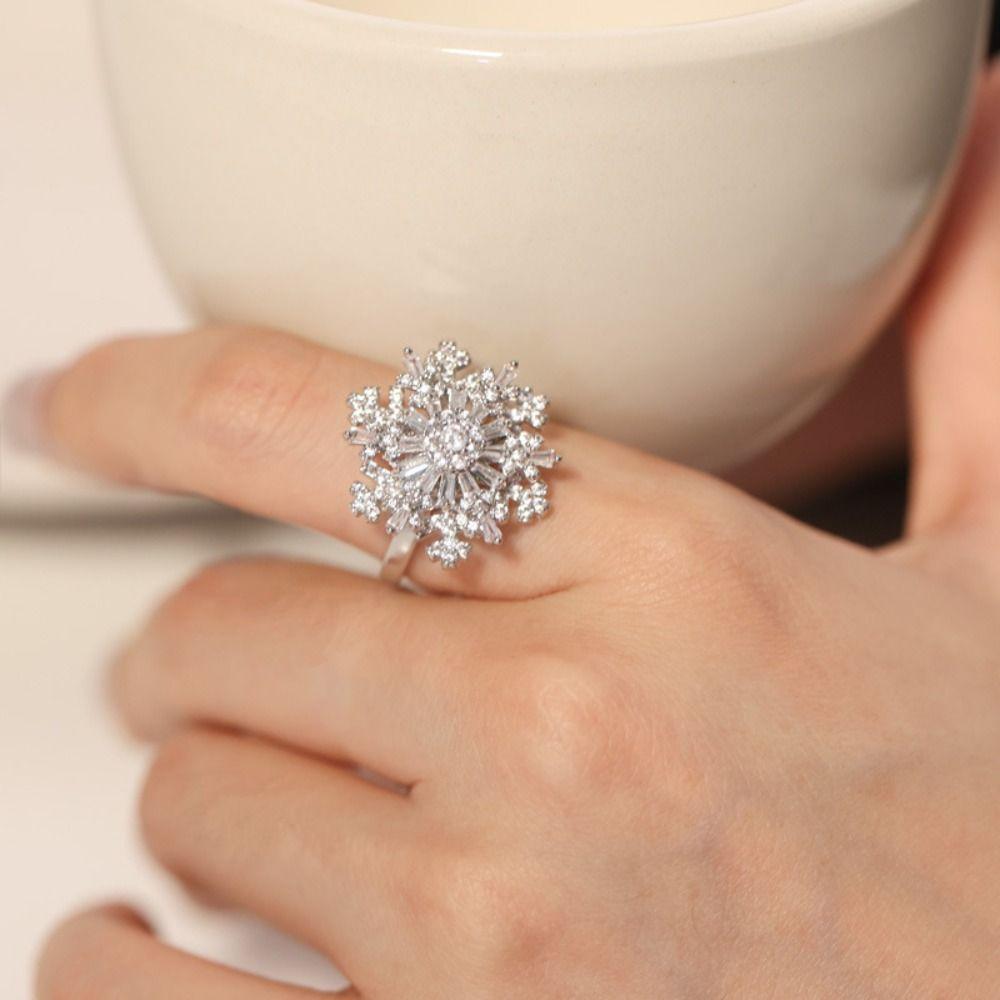 Crystal Snowflake Ring Sparkling Zircon Finger Ring Creative Rotatable Snowflower Ring  Wedding