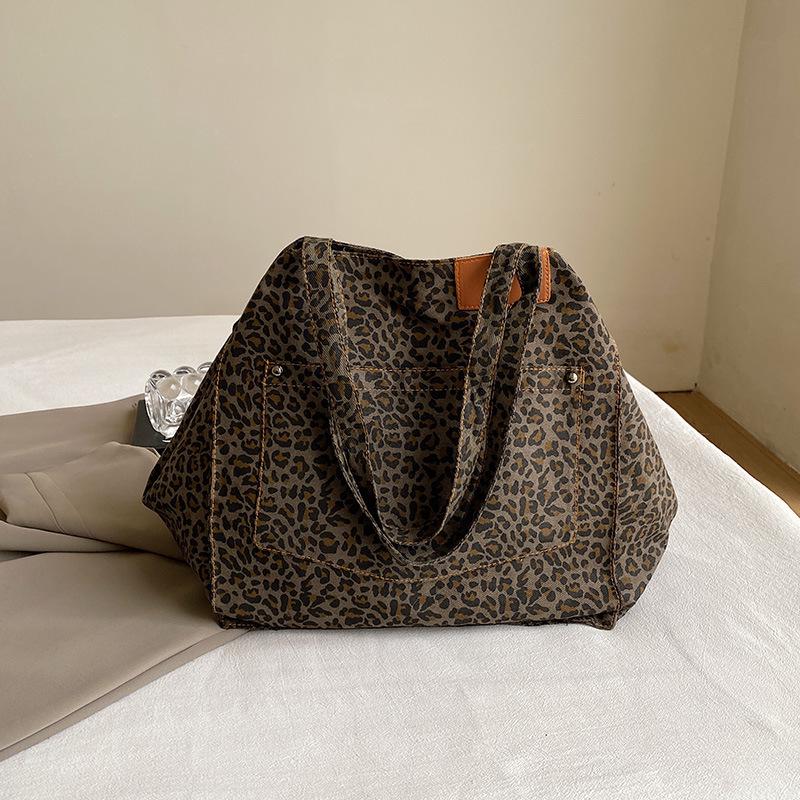 European & American Retro Leopard Print Shoulder Bag - Large Capacity, Stylish Mommy Tote