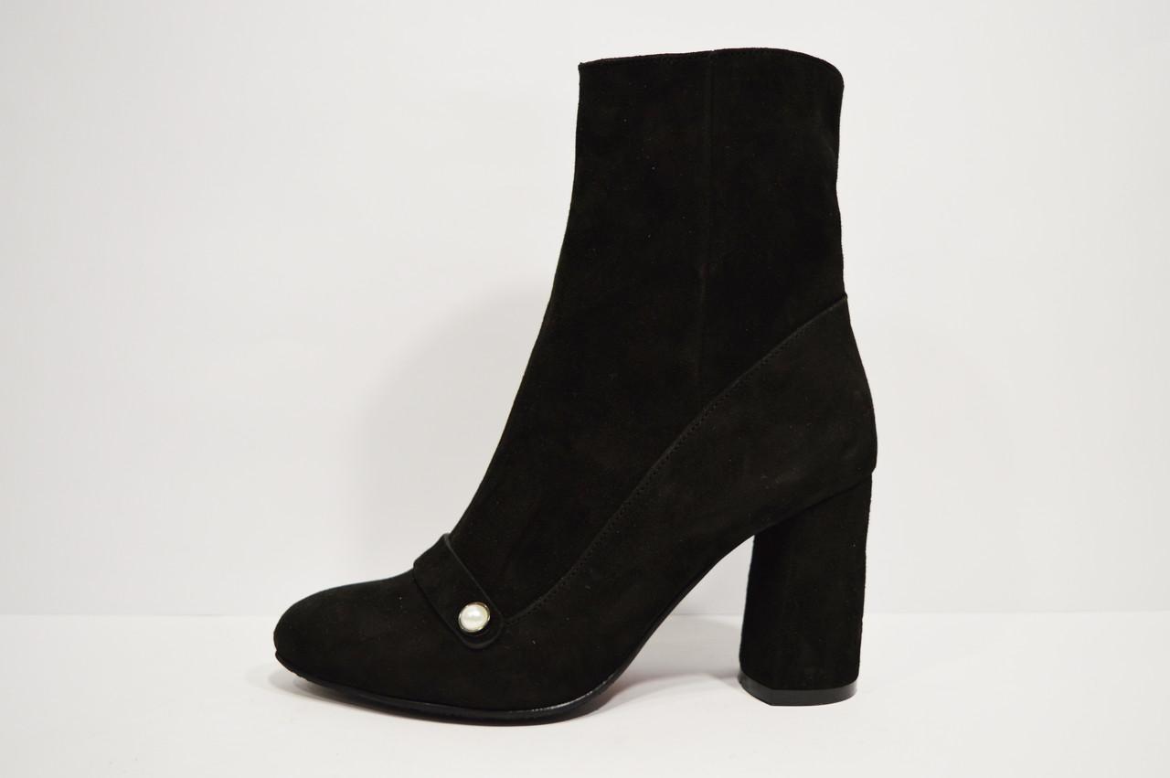 

Черевики Nivelle 8015 38 Чорні замша 38 чорний