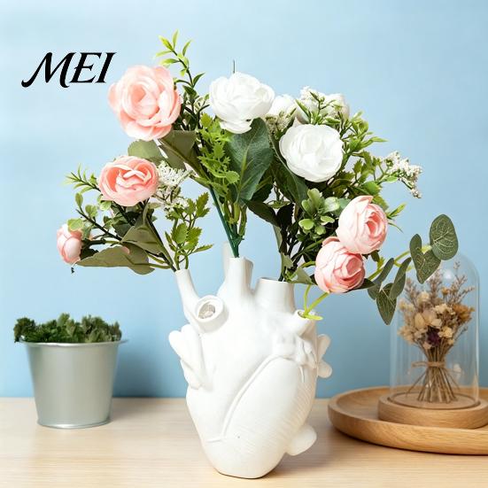 Decorative Resin Vase Heart Shaped Flower Vases, Vase, Creative Holder, Modern Art Durable Arranger Style for Home Wedding Valentine Gift Desktop