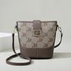 Bucket Bag Women's New Fashionable Large-capacity Messenger Bag Simple and High-end Bucket Bag Printed Commuter Women's Bag