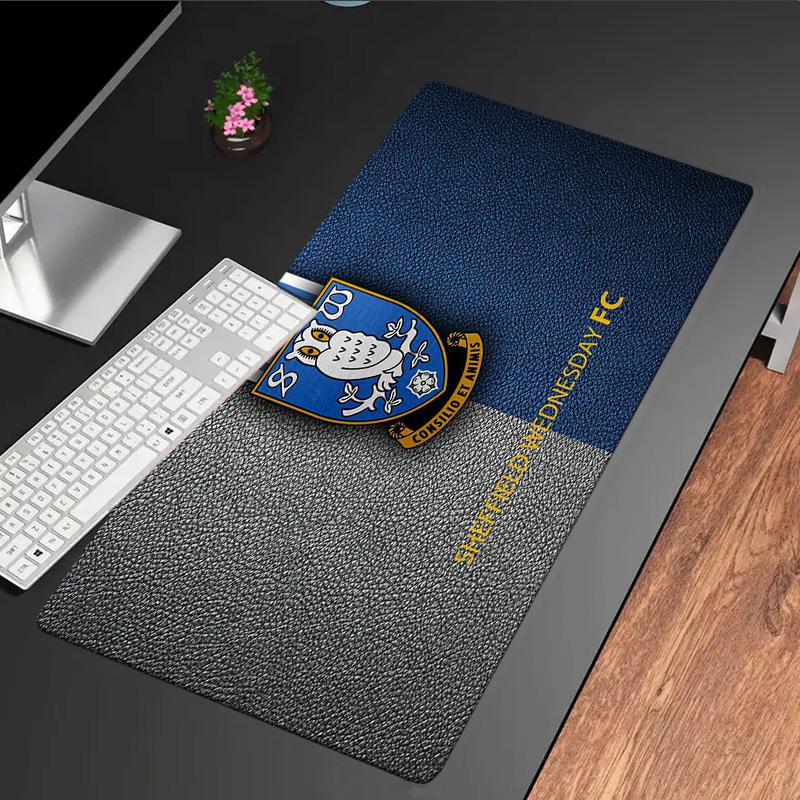 Sheffield Wednesday Crest mouse pad, rubber base, esports desk mat, mouse pad for gamers and office use, gaming desk , easy to clean mat