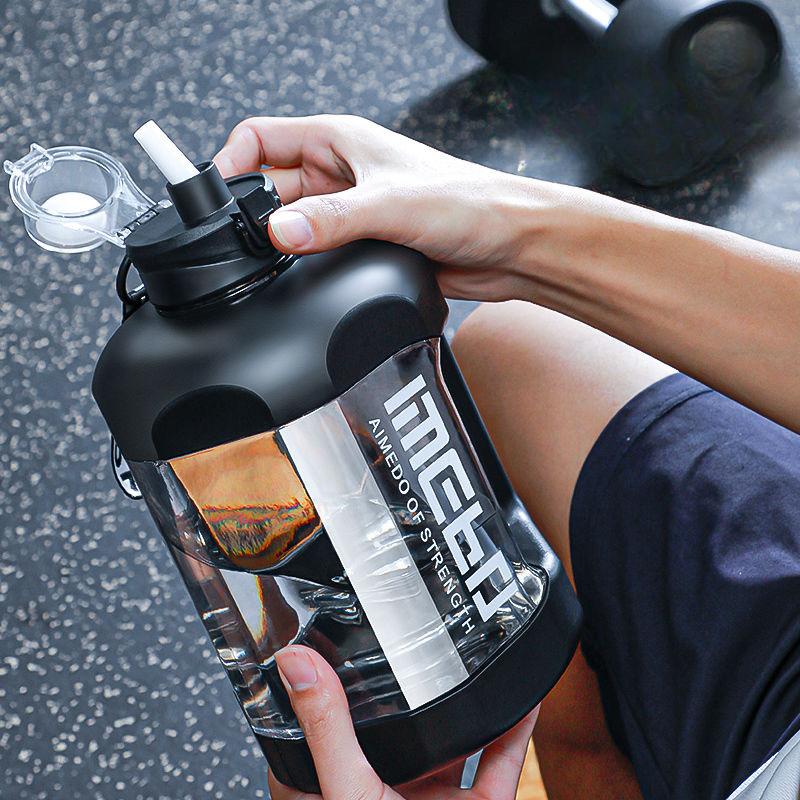 Drop-proof Large Capacity Net Red Tons Tons Bucket Sports Fitness Men and Women Students Portable Plastic Water Bottle