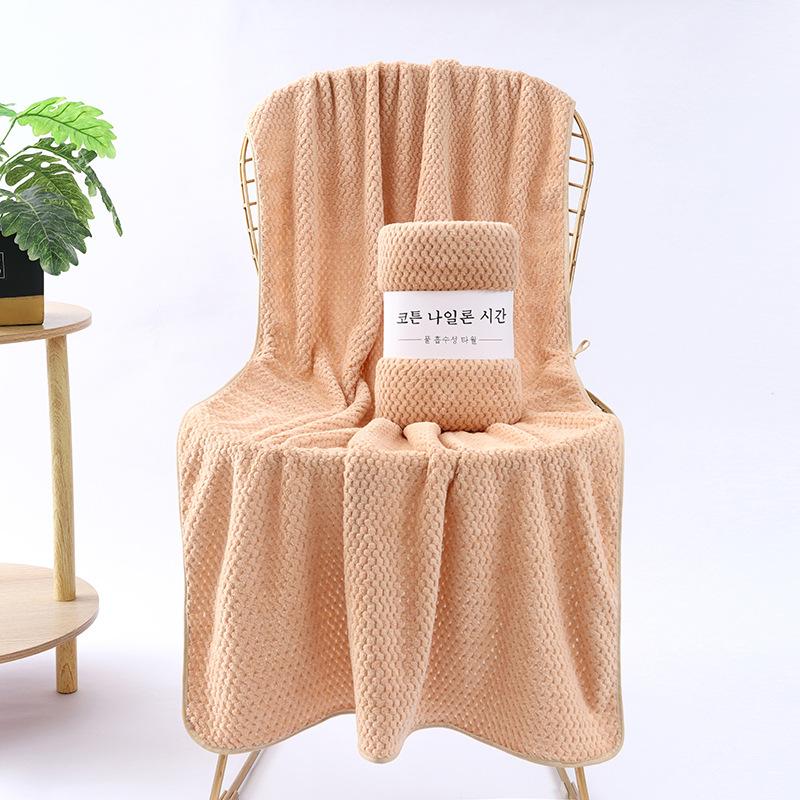 Quick-drying pineapple grid coral fleece bath towel cationic striped beach towel thickened absorbent large towel