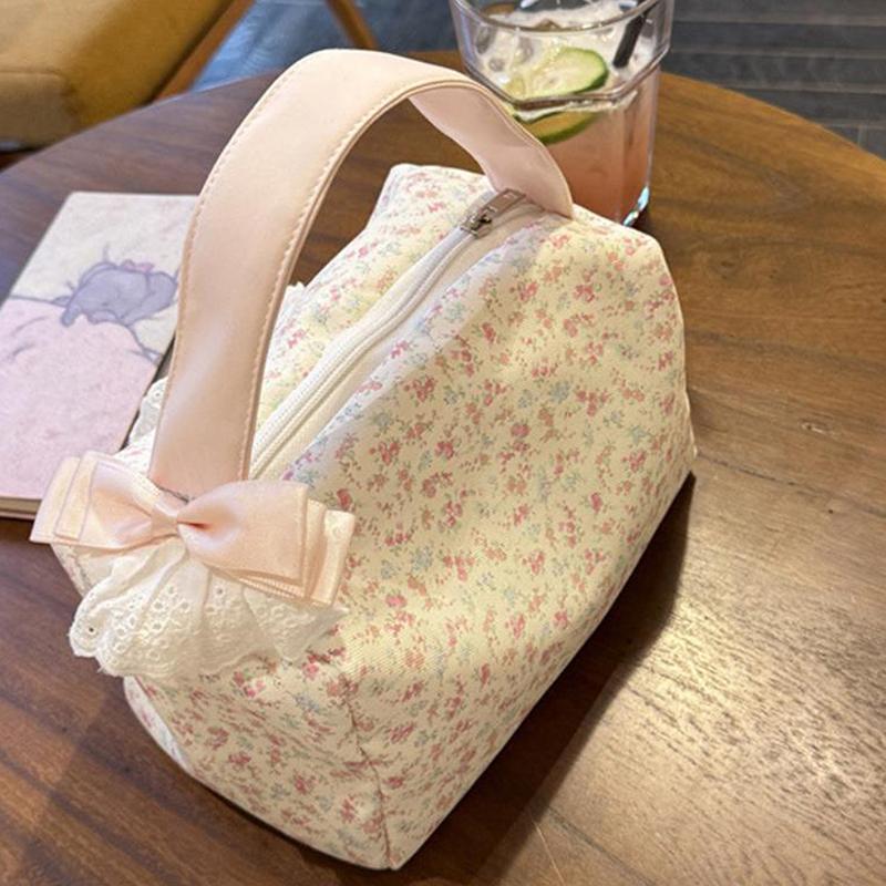 Cute Small Floral Printed Portable Hand-Held Makeup Bag Traveling Large Capacity Storage Toiletry Handbag