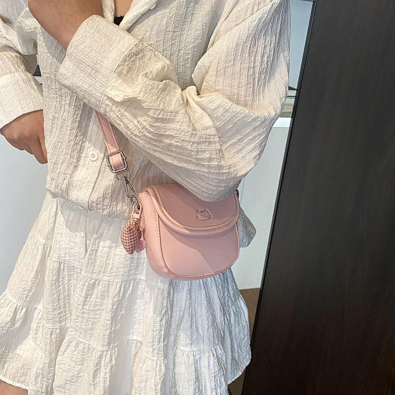 Chic Mini Saddle Bag For All Genders With Lightweight Pu Material In Trendy Colors