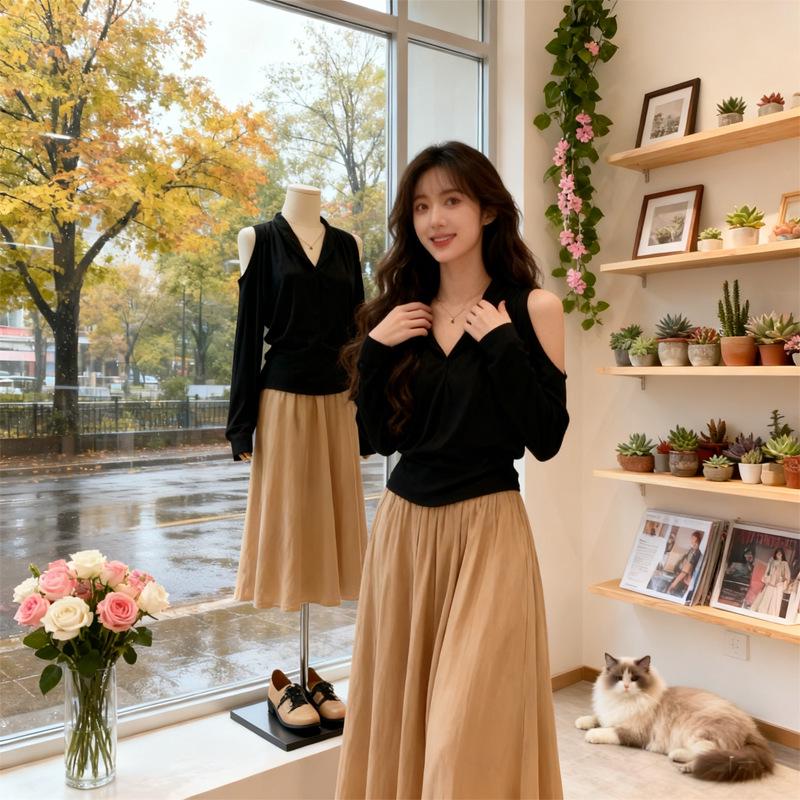 

Women s Plus Size Slim Fit Thermal Velvet Off-the-Shoulder V-Neck Long Sleeve Top - Autumn/Winter Spicy Girl Style XL (Recommended 121-140 lbs) чёрный