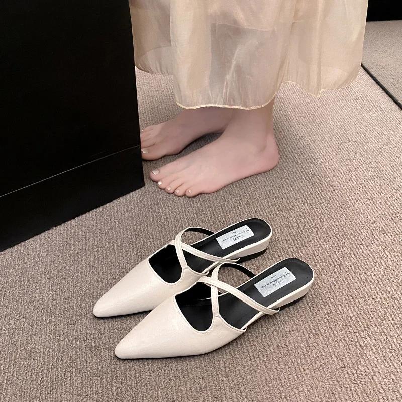 2025 Summer New Low Heel Slippers Close Toe Outdoor Mules Casual Pumps Street Style Woman Sandals Slip On Half Slippers Loafers