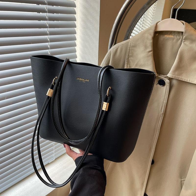 Simple Tote Large Capacity Bag Women's New Bag Bag Fashion Underarm Bag Versatile Shoulder Commuter Bag Bride