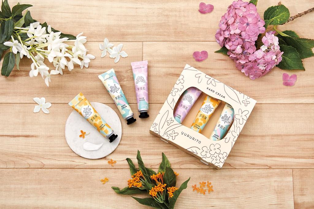 Yururito Hand Cream Set Hand Great Gift and Hydrangea 3-Piece (Moisturizing Cream, Idea, Jasmine, Osmanthus, Scents)