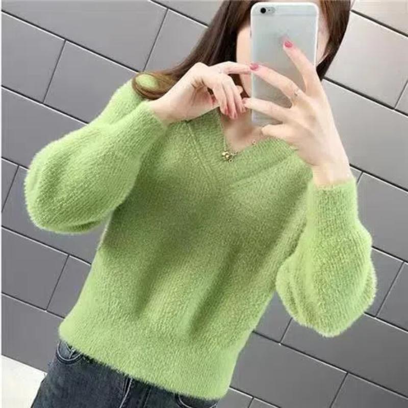 New Knitted Base Shirt Sweater for Women Loose Lazy Style with Fashionable Chicken Heart Collar Pullover Style Mink Velvet