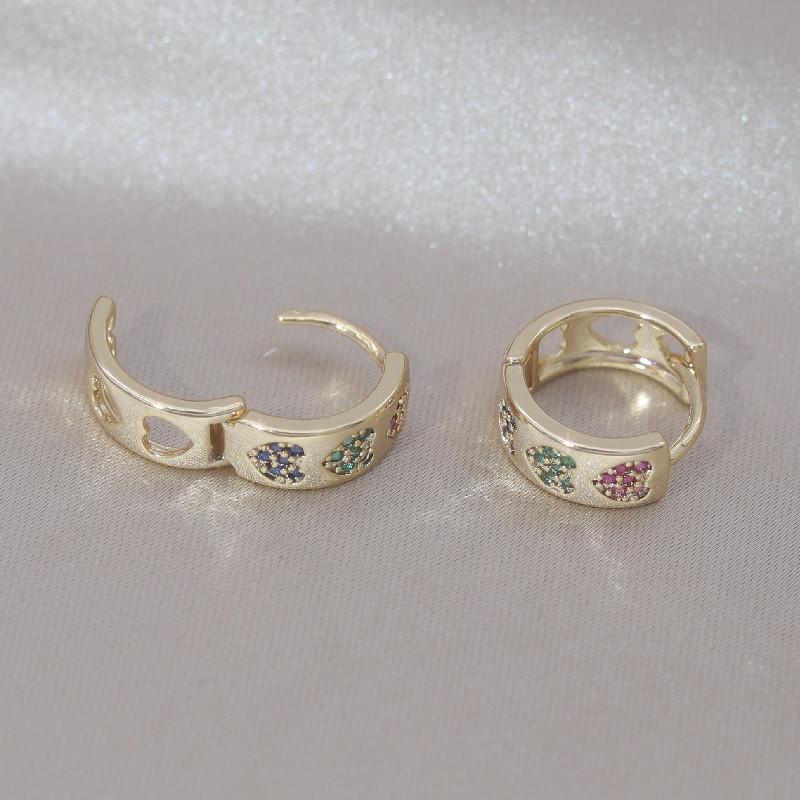 Korea Design Modeschmuck 14 Karat vergoldet Einfache farbige Zirkon Liebe kleine Ohrring Elegante Damen Tägliche Arbeit Zubehör