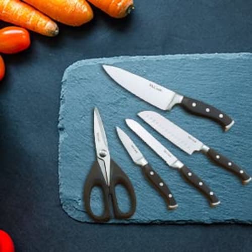 McCook 6-Piece Knife Set - Multifunctional santoku knife, gyuto knife, bread knife, paring knife, kitchen scissors, chef's knife, and vegetable knife