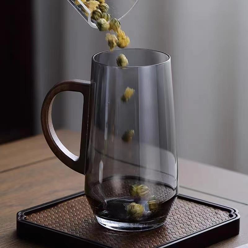 High Borosilicate Heat-resistant Glass Japanese-style High-value Walnut Handle Tea Cup Household High-temperature-resistant Cup