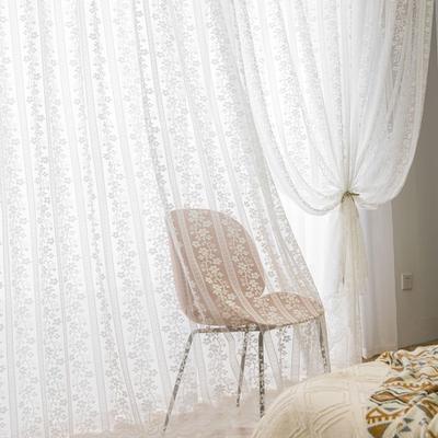 Eleganter weißer Spitzengardine mit Blumenmuster - Halbtransparenter Polyesterstoff für Wohnzimmer, Schlafzimmer oder Balkon