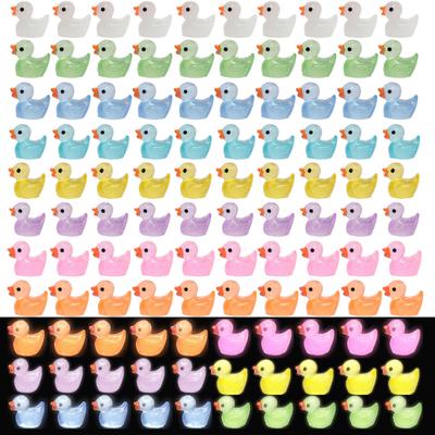 100Pcs Candy Color Glow In The Dark Duck Sculptures Vivid Appearance Mini Luminous Resin Duck Sculptures Home Decor