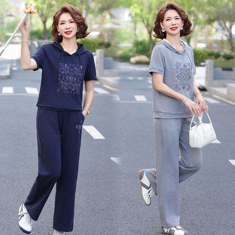 Summer Sportswear Set for Women Aged 40-50: Short-Sleeve T-Shirt & Casual Two-Piece Outfit
