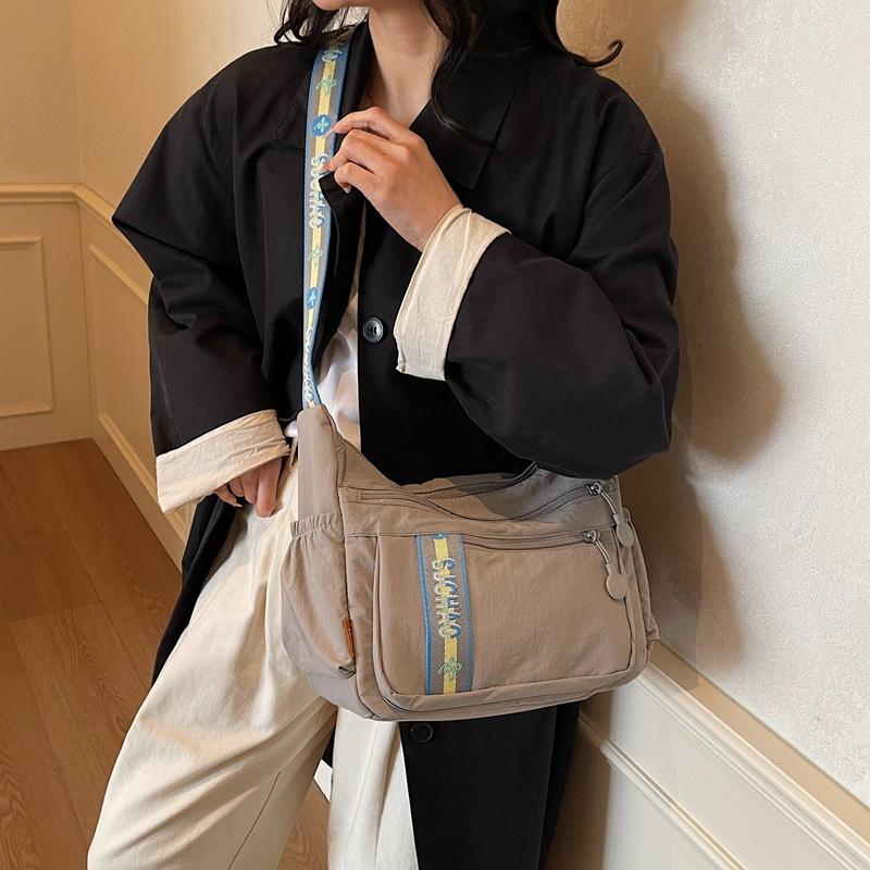 Nylon Cloth Bag Women'S Fashion Versatile Messenger Bag Student Daily Storage Shoulder Bag Casual Commute