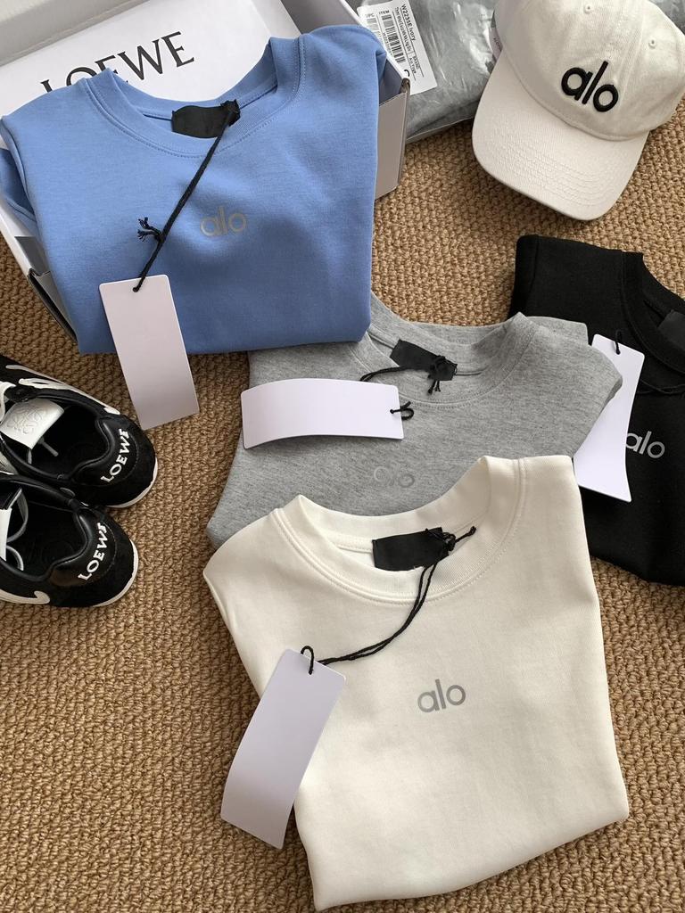 Damen Slim Fit T-Shirt mit Buchstabenprint - Mode Frühjahr/Sommer 2025