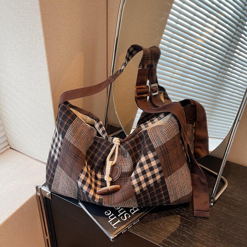 Pig Bag Women's Large Capacity Tote Bag Lightweight Retro Shoulder Crossbody Bag