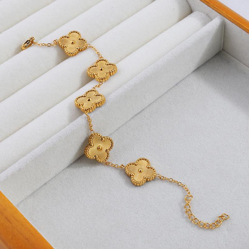 18K Gold Four-Leaf Clover Bracelet - Luxurious Stainless Steel Jewelry
