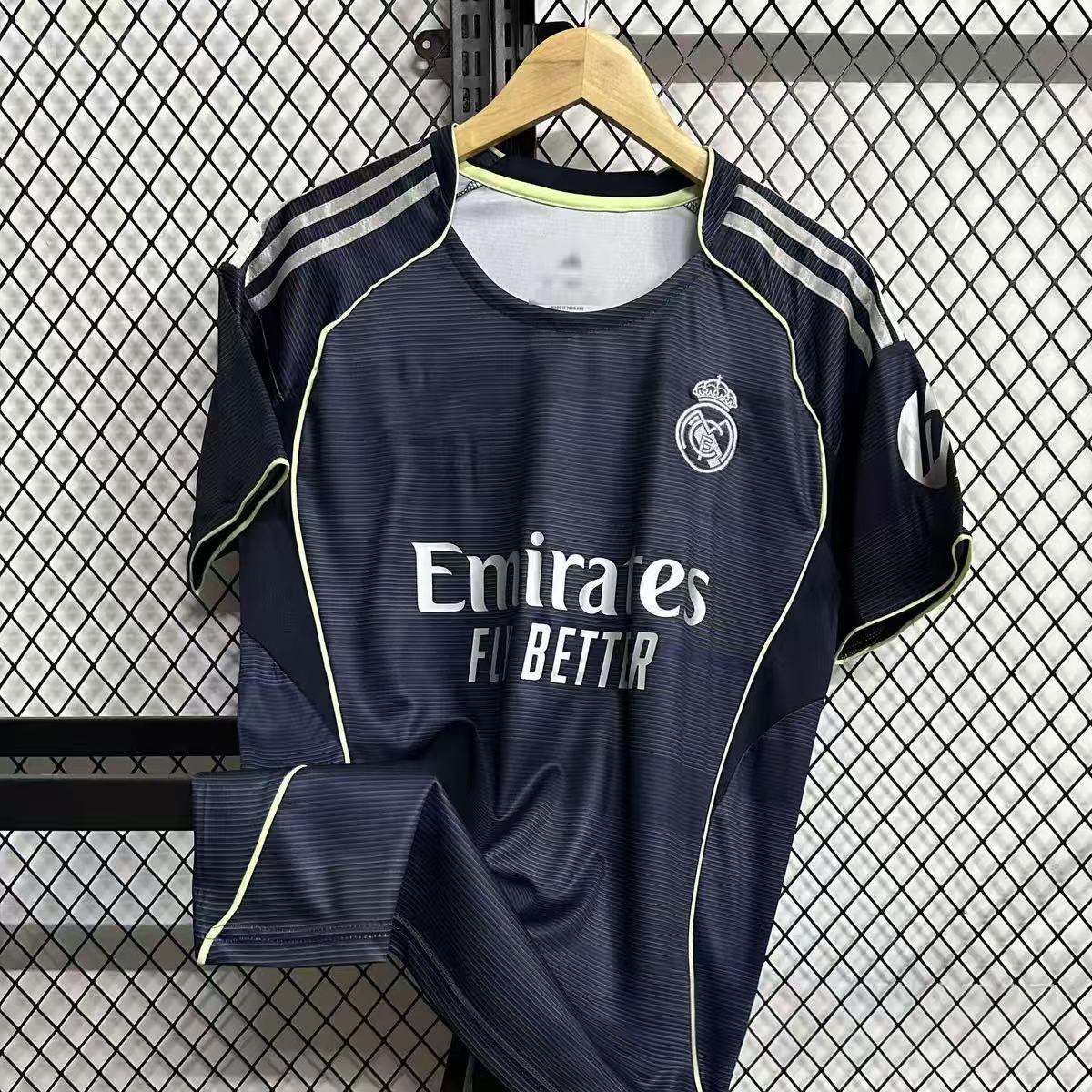 Hot Football Jersey Short Sleeve Fan T-shirt for Bayern Liverpool Real Madrid Chelsea - Summer Edition M 60-70kg 1980₽