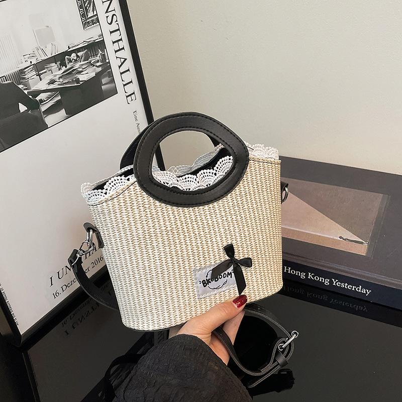 

New niche summer large-capacity bucket bag women s leisure personality 2025 design sense fashionable versatile messenger bag