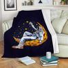 Astronaut on Moon Blanket - Soft Cozy Throw with Stars Design, Perfect for Bedroom Decor, Unique Gift for Space Lovers