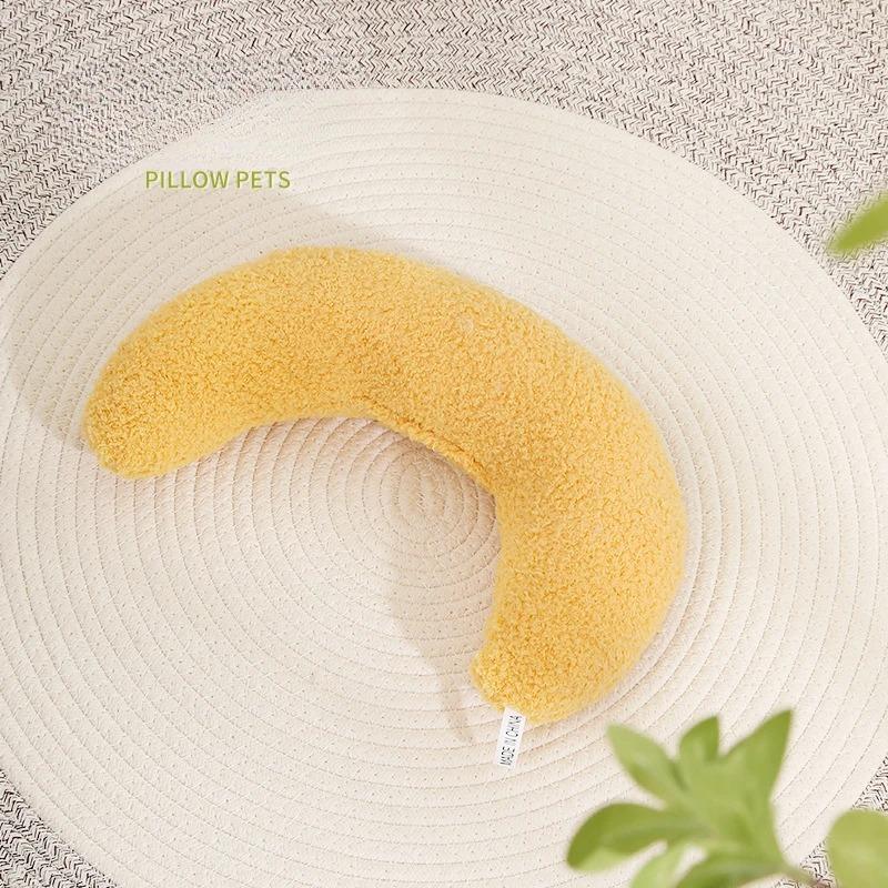 Pet Home Products Small Pillow Soft Cat and Dog Universal Pillow Creative Crescent Shaped Cervical Protection Pet Products