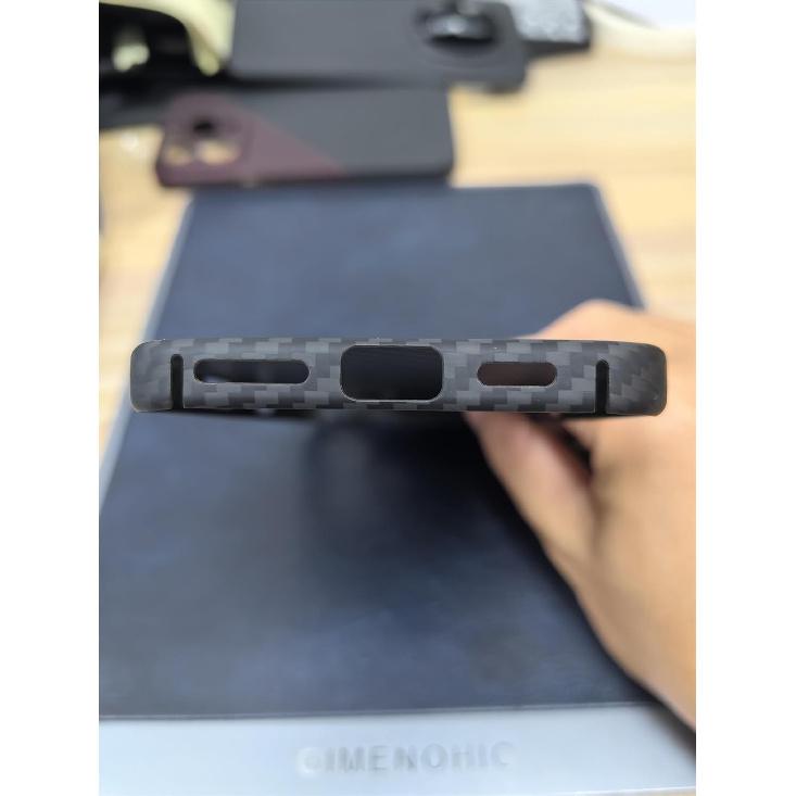 Ultra Thin and Lightweight Aramid Carbon Fiber Case for Apple iPhone 16 Plus Black