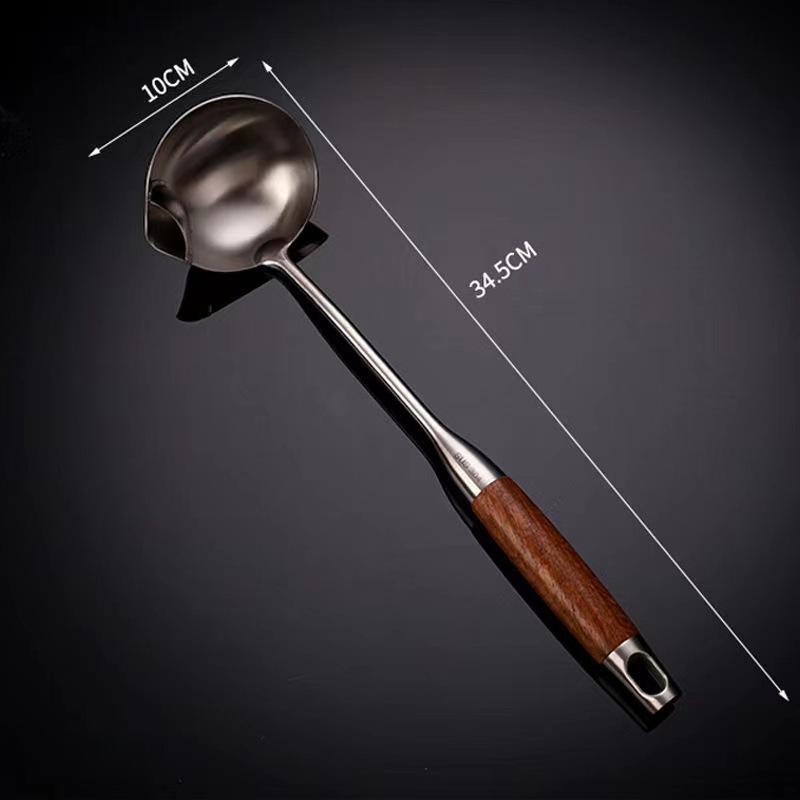 

Кухонный бытовой жироуловитель из нержавеющей стали 304, суповая ложка с длинной ручкой, теплоизолирующая деревянная ручка, половник для супа Pear wood oil spoon