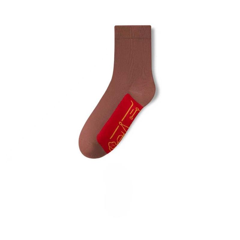 

Семизвездочные красные носки для мужчин и женщин дышащие, влагоотводящие, удобные и универсальные для осени и зимы 1 pair