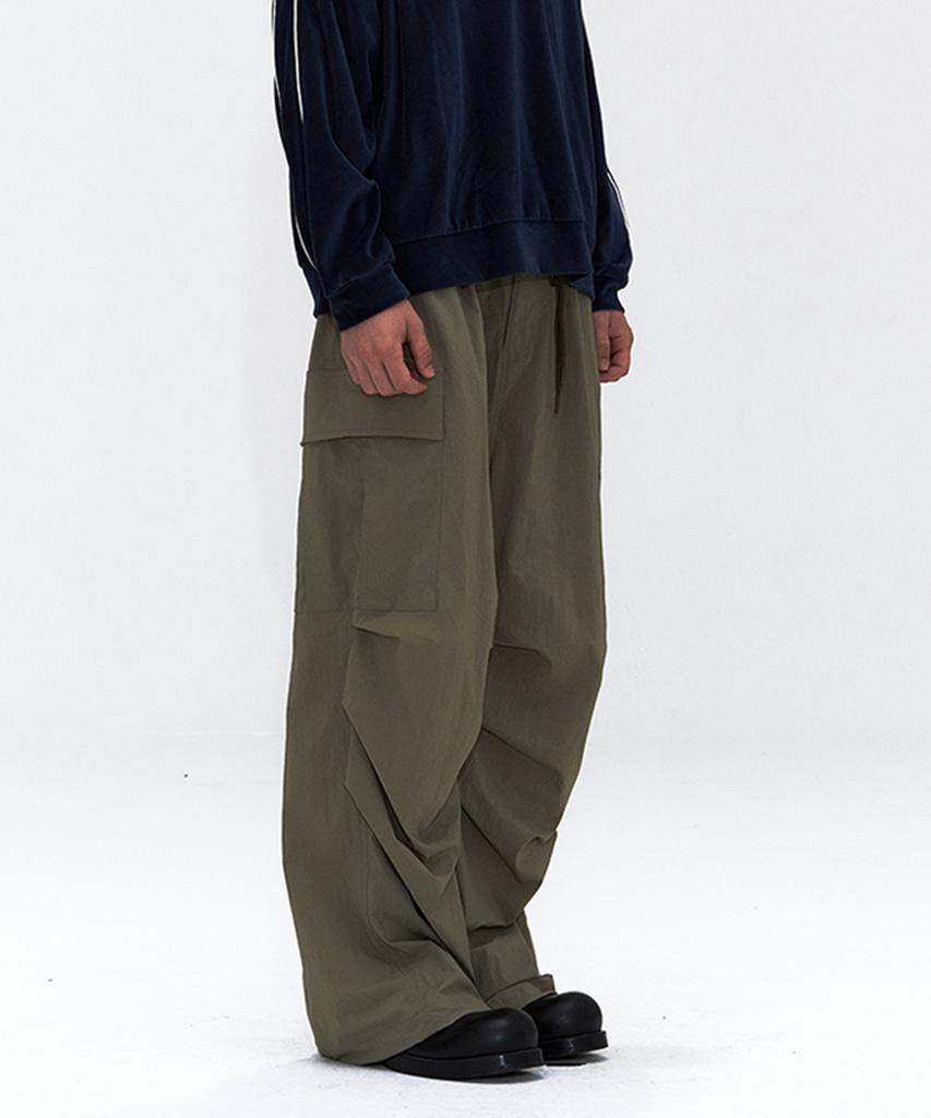 ERER [Un] Lightweight Nylon Carpenter Pants Khaki