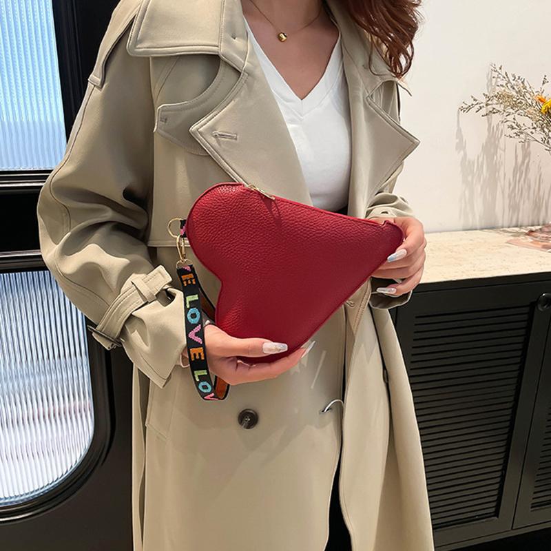 Fashion Heart-Shaped Mini Clutch for Women Candy Colored Coin Purse with Wristlet Stylish Zipper Card Holder & Key Pouch