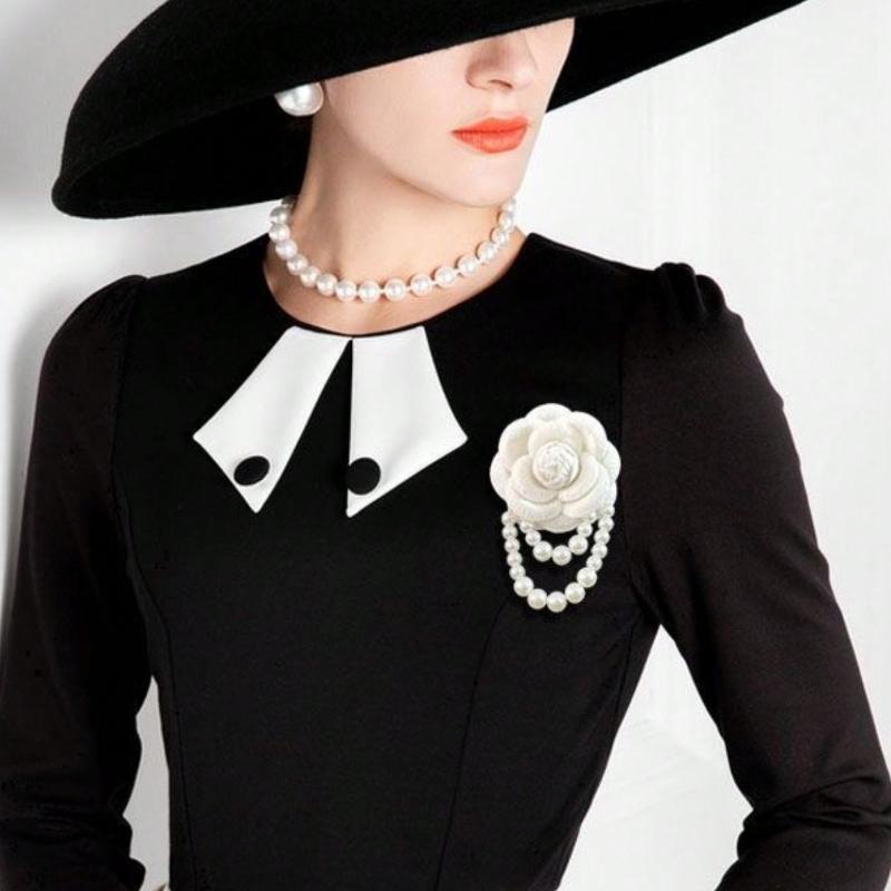 1pc Elegant Women's Camellia Flower Faux Pearl Tassel Brooch Pin For Shirt Collar Clothing Accessory, Party And Wedding Gift Valentines