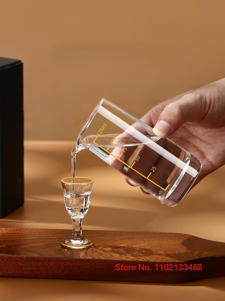 Super Cheap Shot Glasses Set Gift Box European Classic Clear Baijiu Cup Suit 1 Pc Decanter 6 Pc Shot Cup Vodka Liquor Bullet Cup
