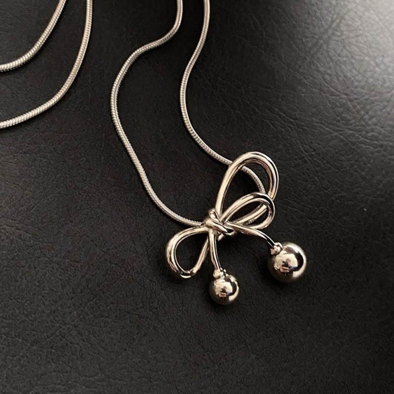 Elegant Bowknot Necklace Minimalist Metal Alloy Butterfly Knot Clavicle Chain Dainty Choker Jewelry for Women Teen Girls