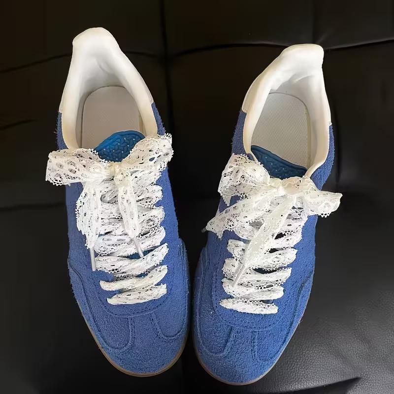 2 Paar Elegante Weiße Spitze Schleife Schnürsenkel - 120 cm Lang V-Ausschnitt Koreanischer Stil, für Sneaker flache Schuhe Hochzeitsschuhe