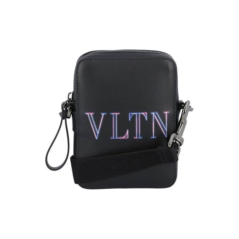 

Valentino VLTN Letter Print Zipper Calfskin Phone Bag Men Shoulder Bag Black XY2B0-943GCI-N78 Basic Set (Bag+Dust Bag)