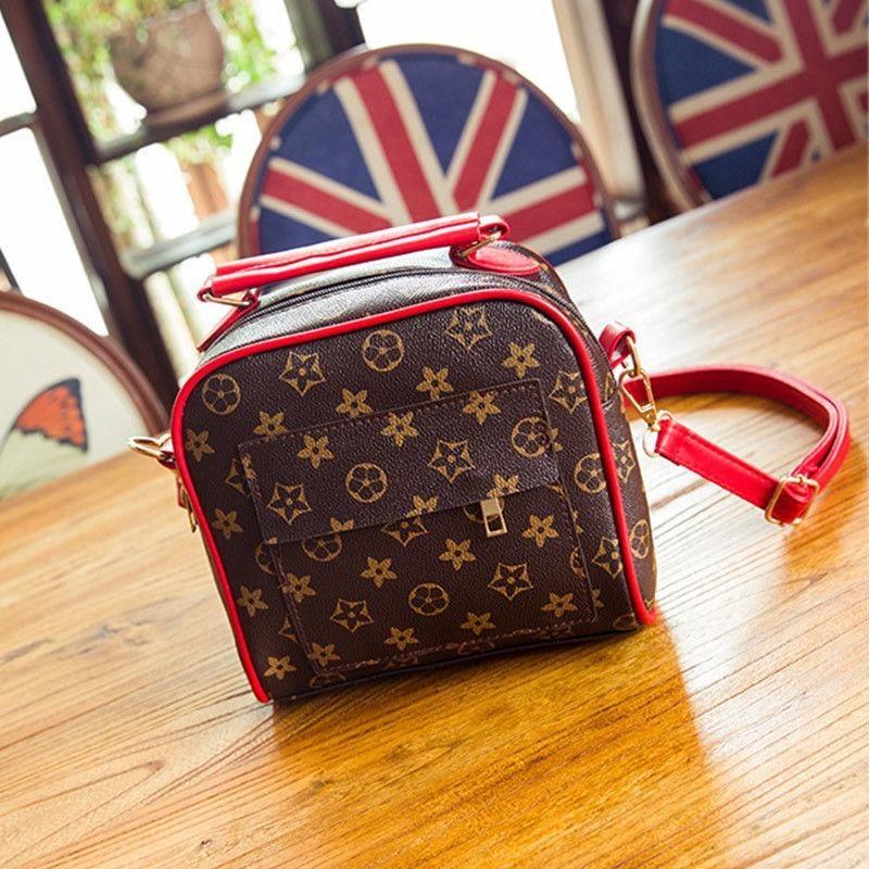 

Fashionable Retro Pu Leather Shoulder Bag With Elegant Lock Design For Women Red