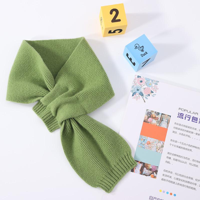 Children's 100% Wool Knitted Scarf, Autumn/Winter, Cross Neck Warmer for Boys and Girls.