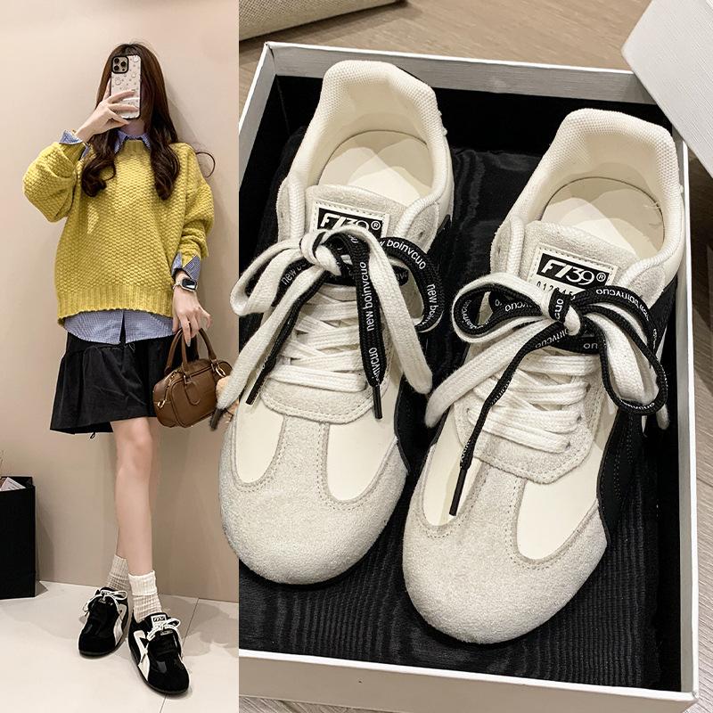 Internet celebrity explosion inside heightening thick-soled German training shoes women's 2025 autumn new Forrest Gump shoes flat-soled sports shoes