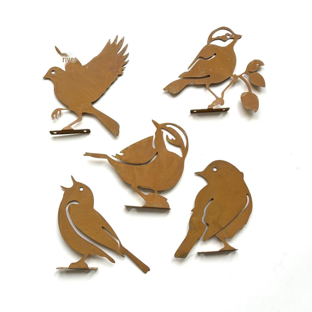 Retro Rusted Iron Garden Ornament: Four Little Birds Silhouette