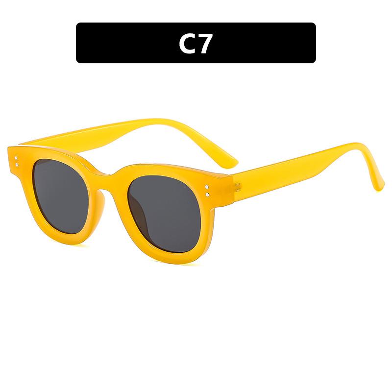 New Retro Round Sunglasses Women Yellow Fashion Rivets Decoration Shades Uv400 Men Punk Sun Glasses