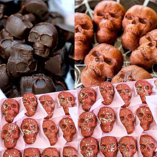 2-Pack of 40 Non-Stick Gummy Skull Silicone Candy Molds with 1 Dropper for Chocolate, Candy, Jelly, and Ice Cubes