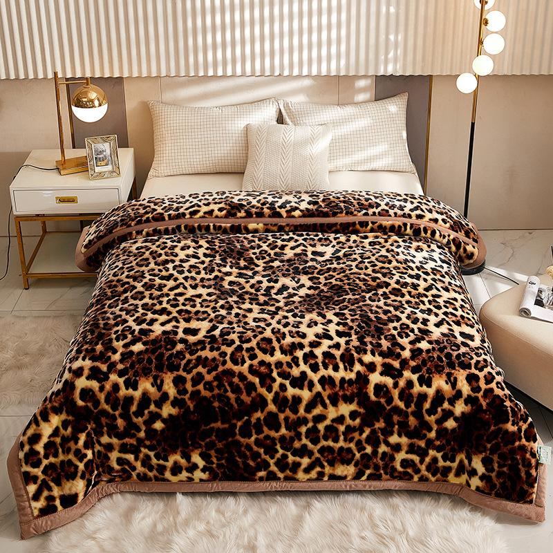 Double-Layer Thickened Fleece Blanket for Single or Double Use Autumn/Winter Cover Blanket
