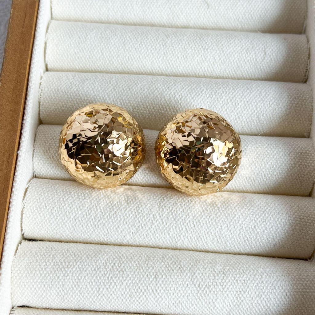Retro Crushed Ice Sphere Stud Earrings - Unique, Versatile, Light Luxury Design for Women