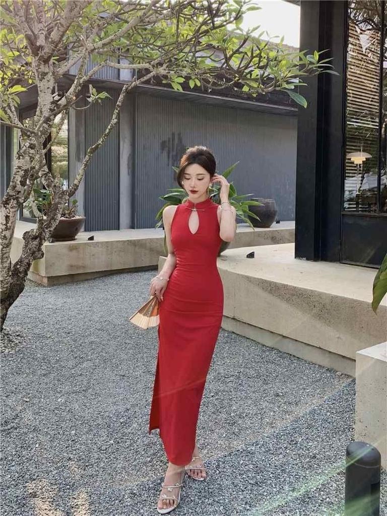 Retro Temperament Celebrity Stand-up Collar Hollow Sleeveless National Style Cheongsam Dress Sexy Hip-wrapped Split Dress Hip-wrapped Skirt