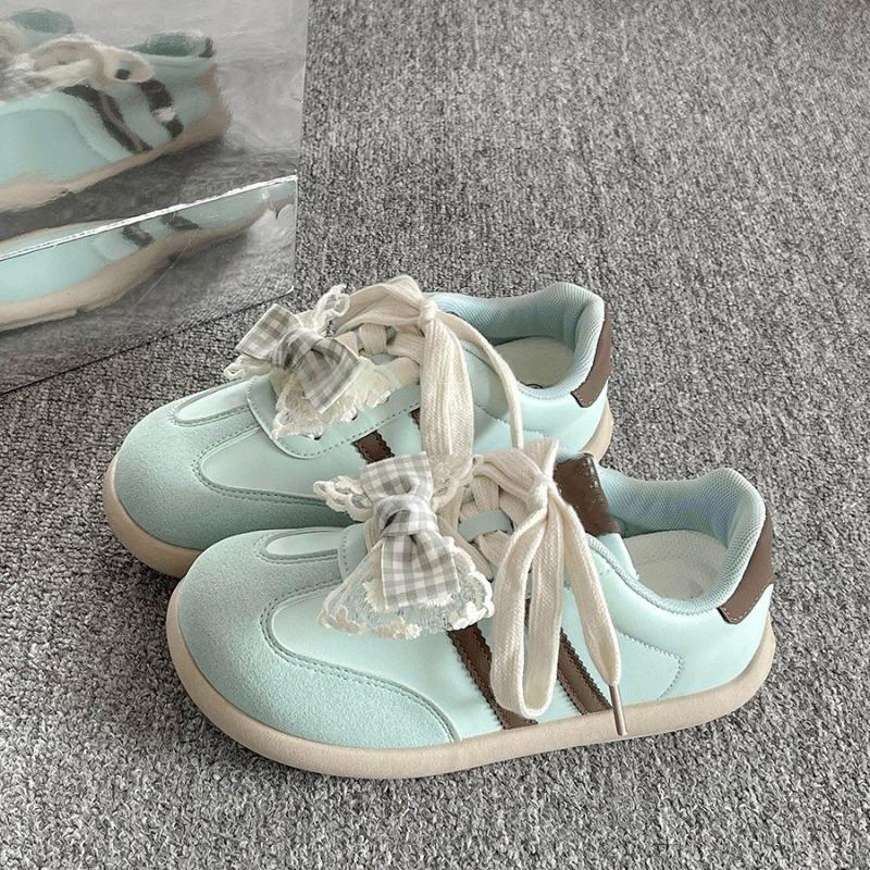 

Retro board shoes women s new autumn thick-soled cute bow little white shoes versatile niche sports 35