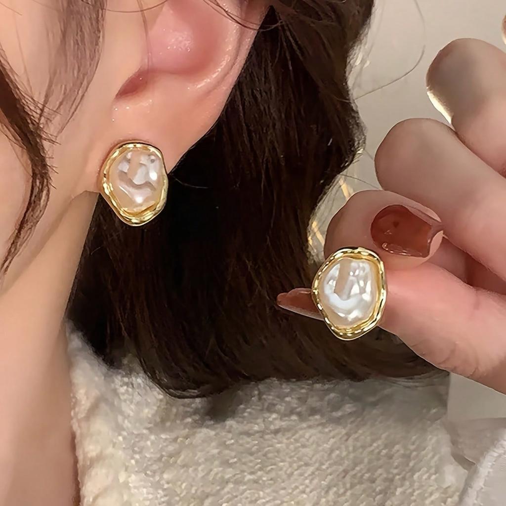 2pcs Irregular Baroque Pearl Earrings, Simple And Unique Design, Versatile Earrings For Daily Commuting